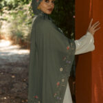 067A8280 Haya Glow
