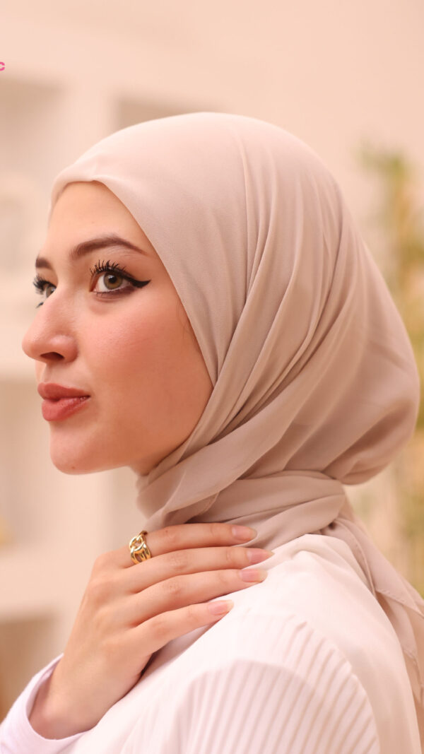 Aira nour